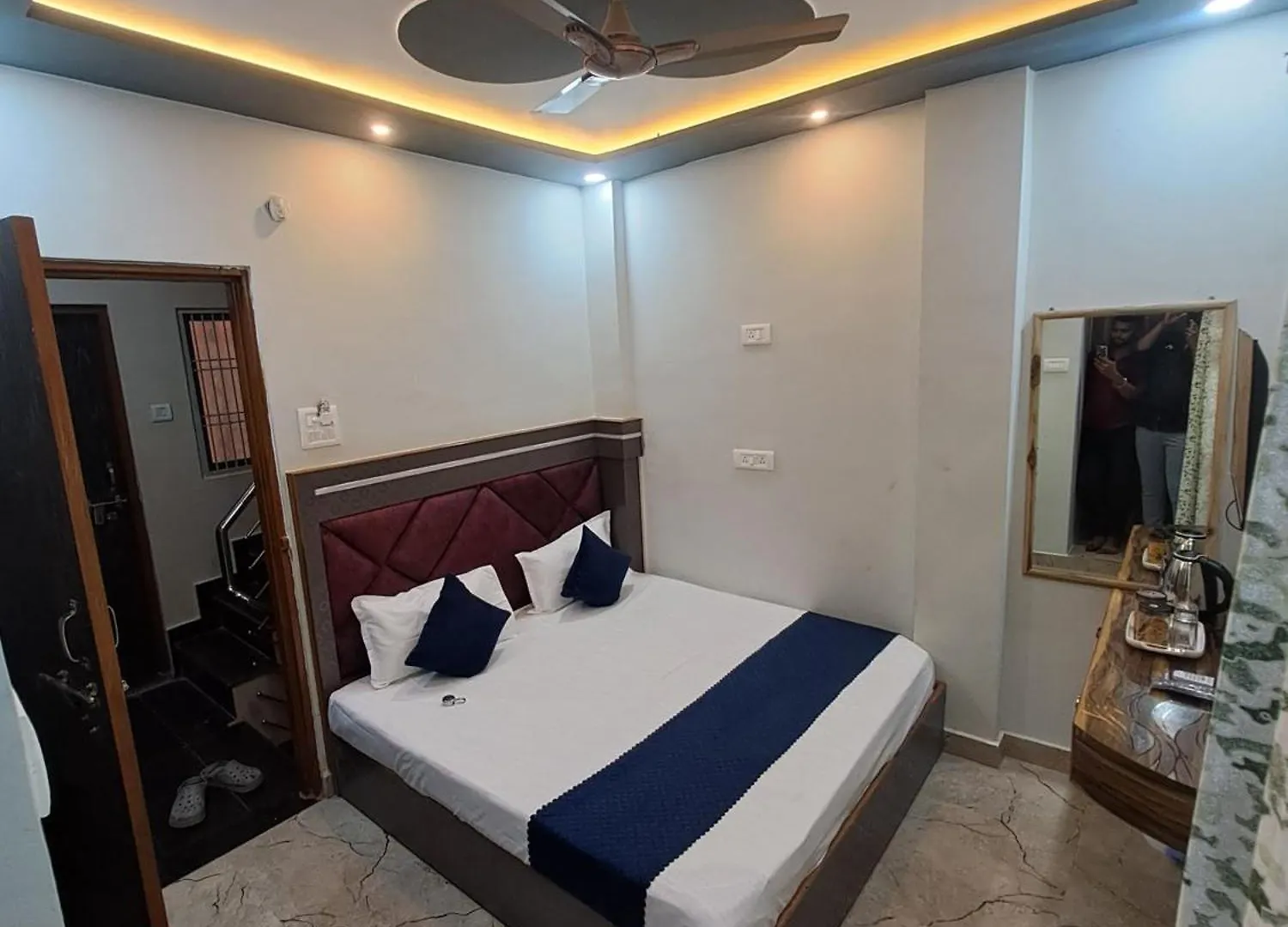 Nirvana Family Guest House Varanasi